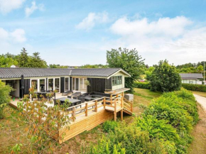6 person holiday home in Ebeltoft